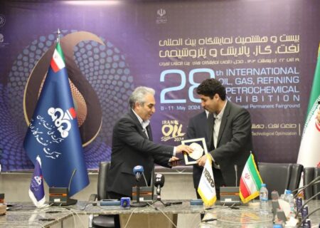قرارداد خدمات بهره‌برداری از تأسیسات سطح‌الارضی میدان نفتی آزادگان شمالی شركت نفت و گاز اروندان امضاء شد