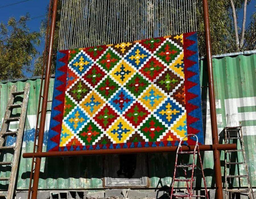 ملی شدن گلیم ایذه باعث رشد اقتصاد خانواده محور می‌شود