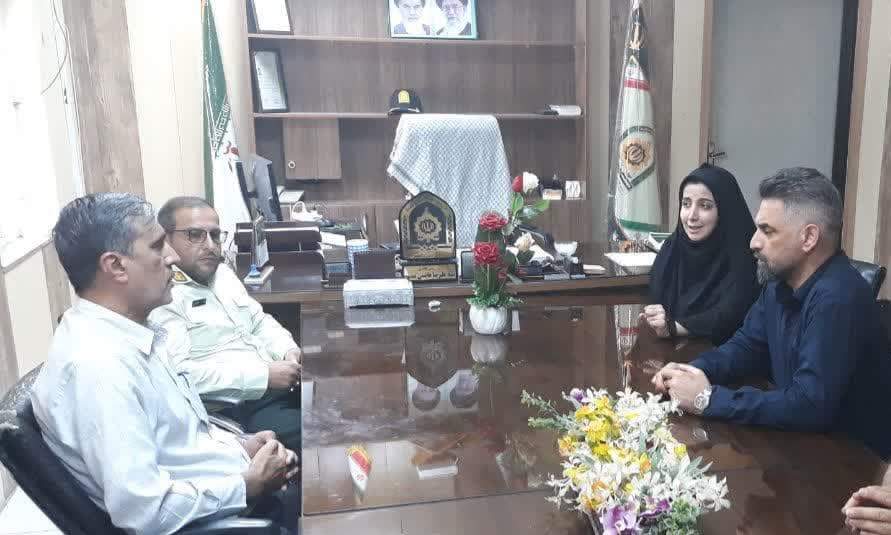 کلانتری 13 اهواز به کارکنان یگان حفاظت میراث‌فرهنگی خوزستان و خانواده‌های آن‌ها مشاوره رایگان می‌دهد