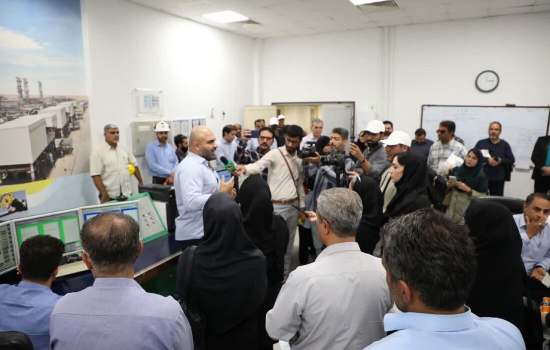 برگزاری مراسم گرامیداشت روز خبرنگار و بازدید از مناطق عملیاتی در شركت نفت و گاز اروندان