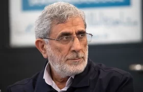 حضور سردار قاآنی در مراسم استقبال از پیکر شهید نیلفروشان