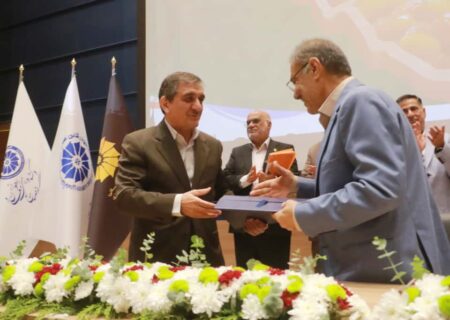 امضای تفاهم‌نامه همکاری میان سازمان منطقه آزاد اروند و انجمن خرمای خوزستان