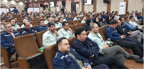 جلسهی ویژه آموزشی کمیتهی عالی راهبری شرکت فولادخوزستان برگزار شد