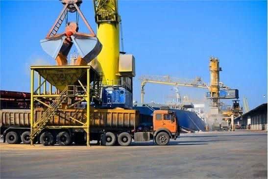 عملیات اجرایی ۳ کارخانه تولیدی در بندر امام خمینی آغاز شد