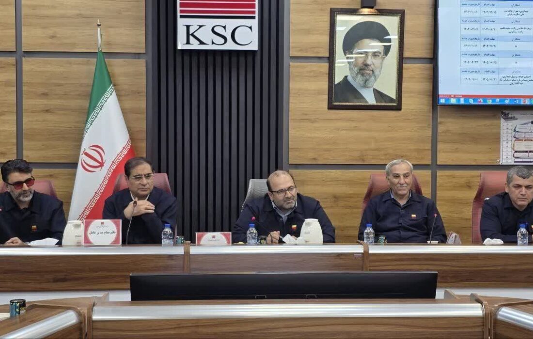 در نشست کمیته عالی راهبری شرکت فولاد خوزستان با تأکید بر عبور هوشمندانه از محدودیت‌های انرژی مطرح شد؛ فولاد خوزستان در مسیر زمستان سخت صنعت؛ از بازتعریف راهبری تا شتاب‌بخشی به تحول دیجیتال و صیانت از تولید